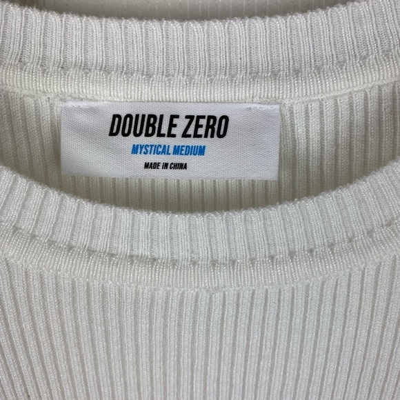 Double Zero Ribbed Top with Puff Sleeves - Picture 4 of 6